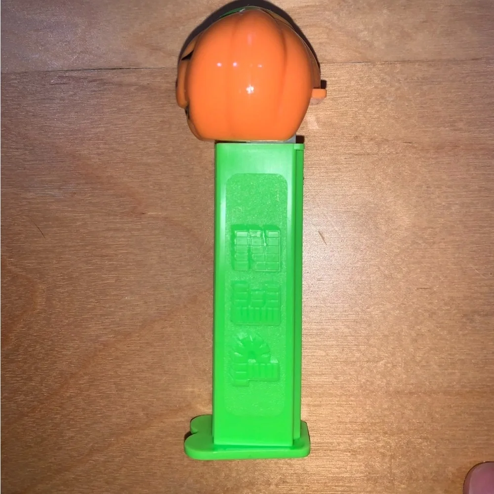 Vintage 1980 Halloween Pumpkin Jack-O-Lantern PEZ Dispenser – Made in Hungary